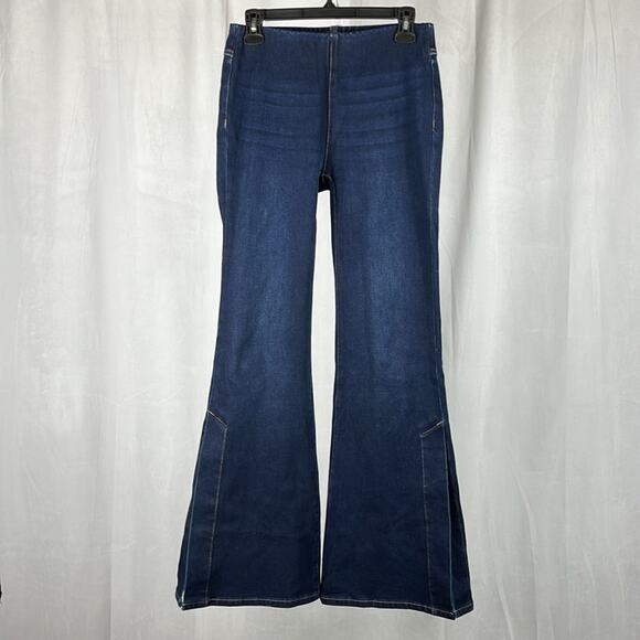 Soft Surroundings The Ultimate Flared Jeans‎ in Dark Blue Wash. - Picture 3 of 10